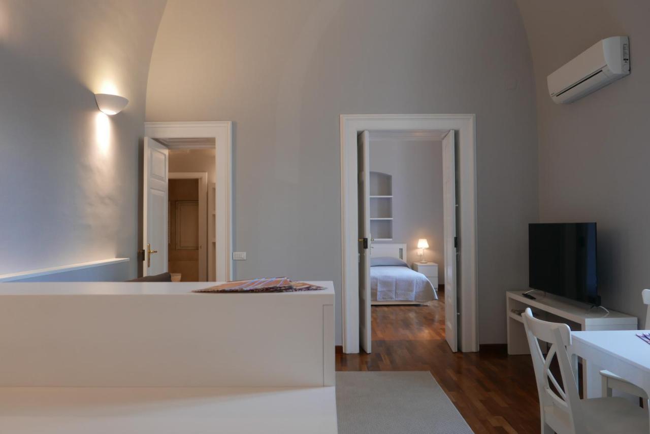 Suite 261 - Intero Appartamento Nel Centro Di Bari Extérieur photo