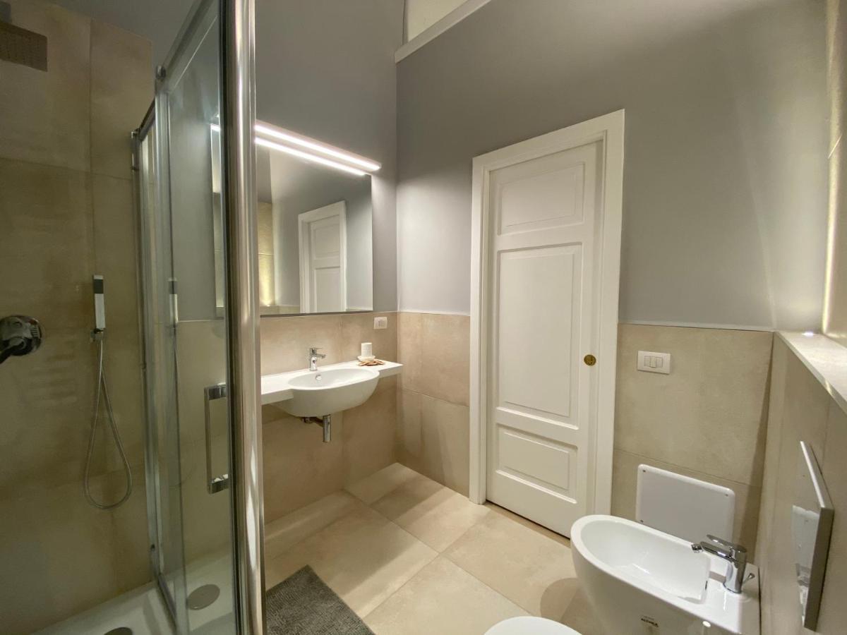 Suite 261 - Intero Appartamento Nel Centro Di Bari Extérieur photo
