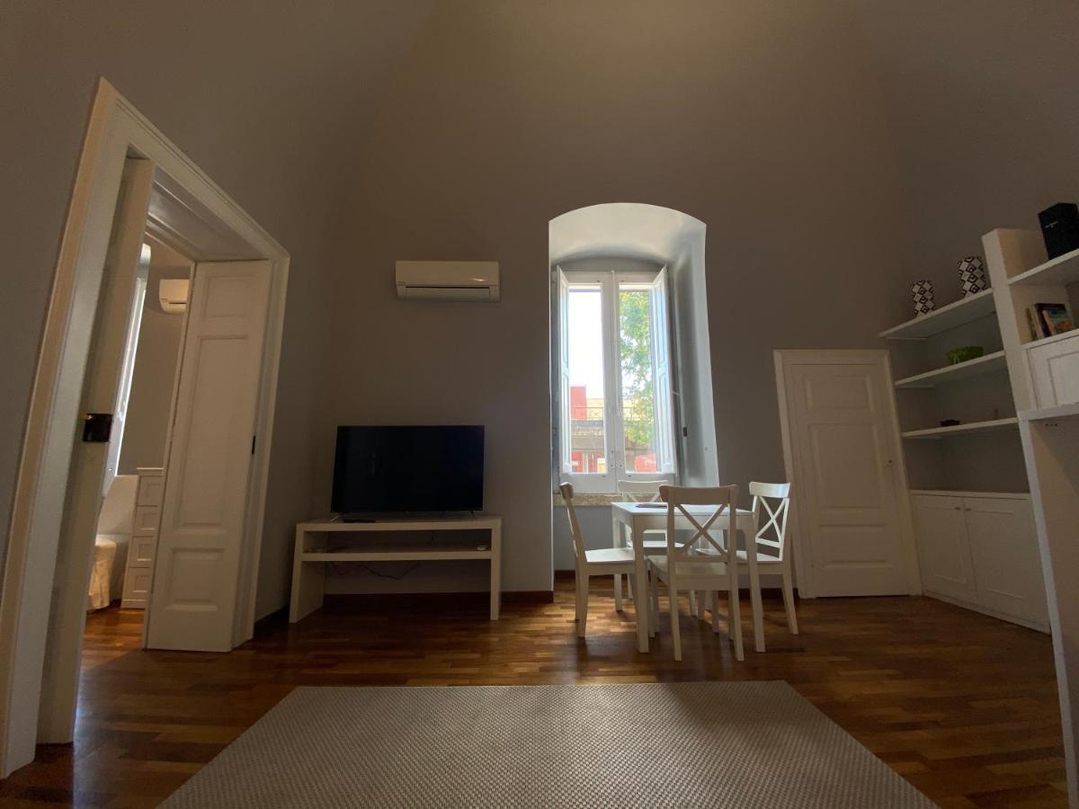Suite 261 - Intero Appartamento Nel Centro Di Bari Extérieur photo